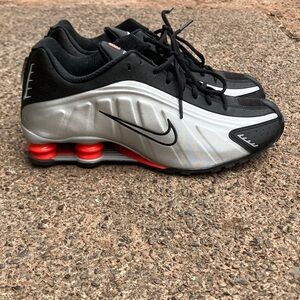 Nike shox r4